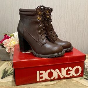 Bongo Compass Brown Lace Up Lug Sole Hiker Heel Boots NIB